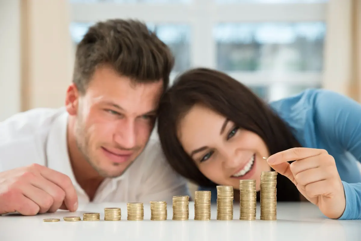 des jeunes qui comptent leur argent