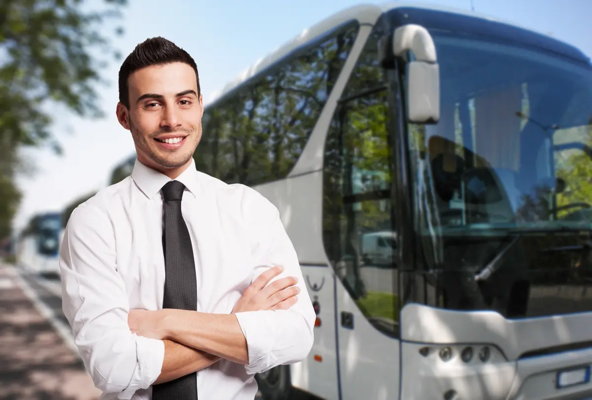 jeune conducteur d'autocar